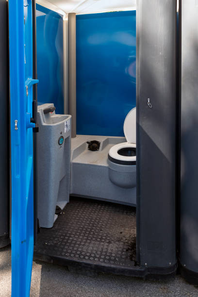 Best Construction site porta potty rental  in Sturgeon, MO